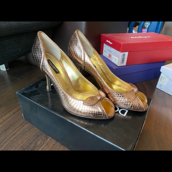 Like New D&G Metallic Heels - Picture 1 of 6